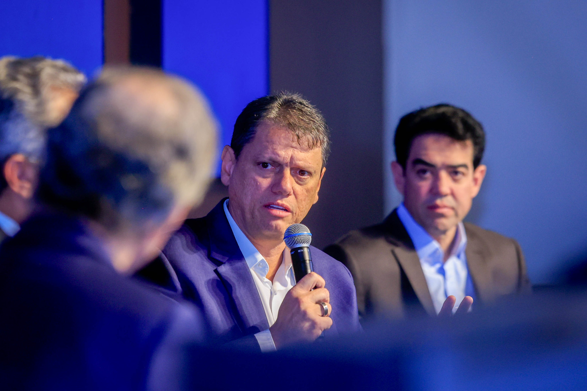 Governador defende que debate inclua discussão sobre produtividade e flexibilidade.