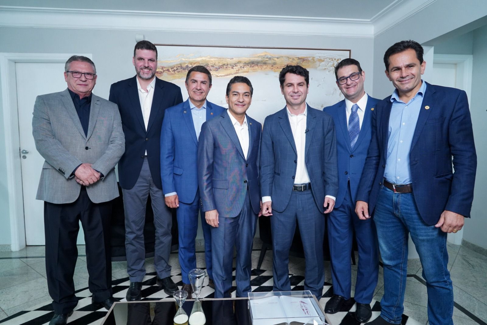 O presidente da Alep, Alexandre Curi, durante filiação ao Republicanos em Brasília, acompanhado por dirigentes nacionais e estaduais da legenda.