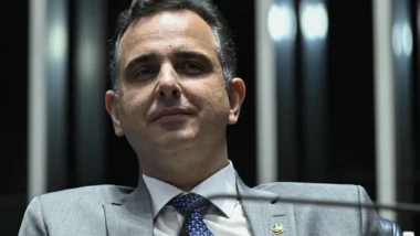 Rodrigo Pacheco se filia ao PSB