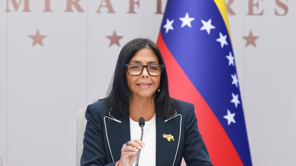 Delcy comemora retirada de sanções e diz que medidas contra Venezuela também devem ser derrubadas