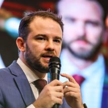 Anunciado pelo ministro da Fazenda, Dario Durigan, fim da declaração do IR pode aumentar imposto efetivo e ampliar acesso a dados do contribuinte Imagem referente a matéria