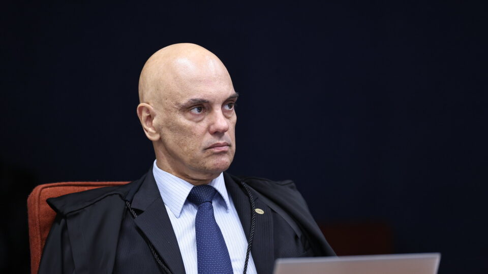 Moraes aumenta raio de restrição a drones na casa de Bolsonaro