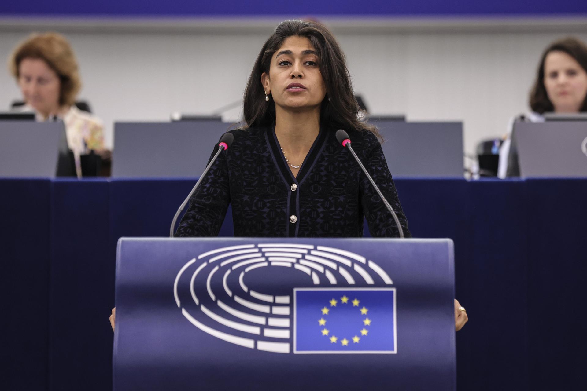 eurodeputada que participou de flotilha com Greta é presa