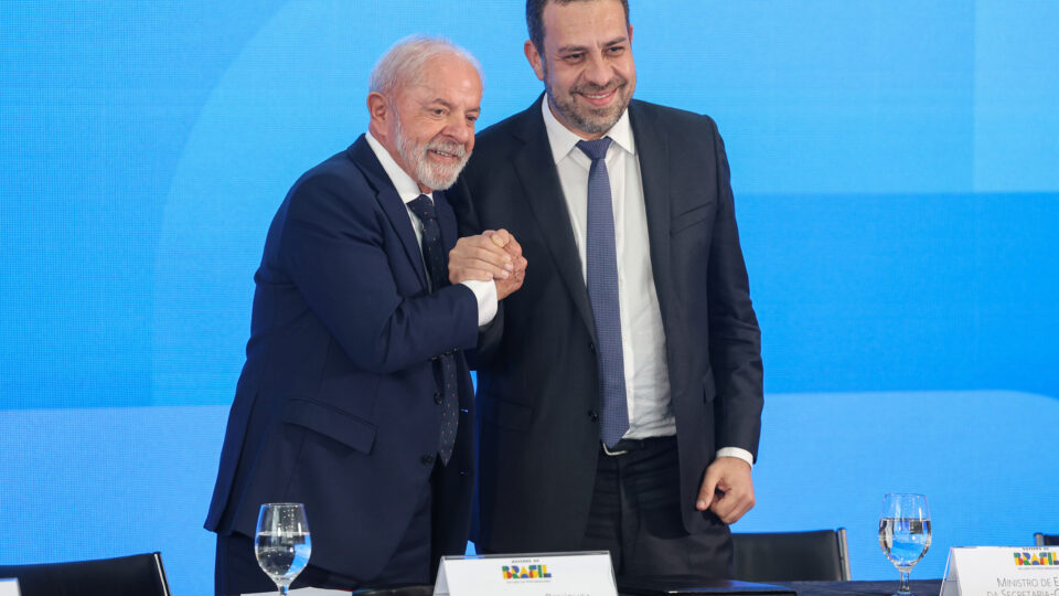 Governo Lula deve enviar PL próprio de fim da escala 6 x 1 ao Congresso