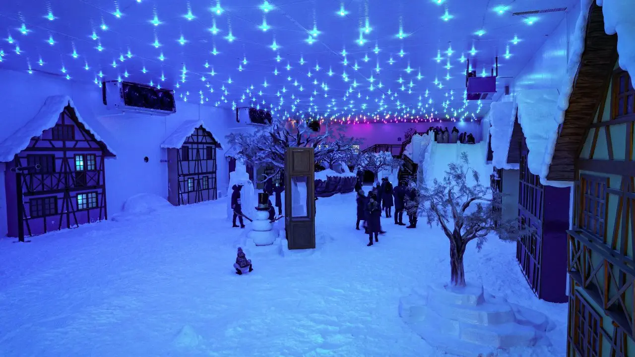 Na Vila da Neve do Alles Park, a temperatura pode chegar até a 10 graus abaixo de zero.