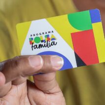 Nove estados brasileiro têm mais beneficiários do Bolsa Família do que trabalhadores com carteira assinada. Imagem referente a matéria