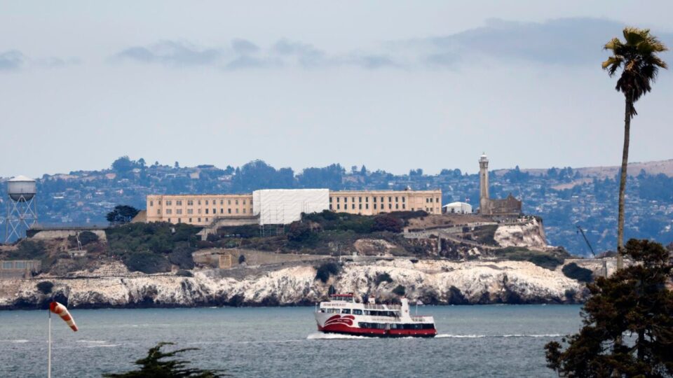 Por que Trump quer reabrir a histórica prisão de Alcatraz