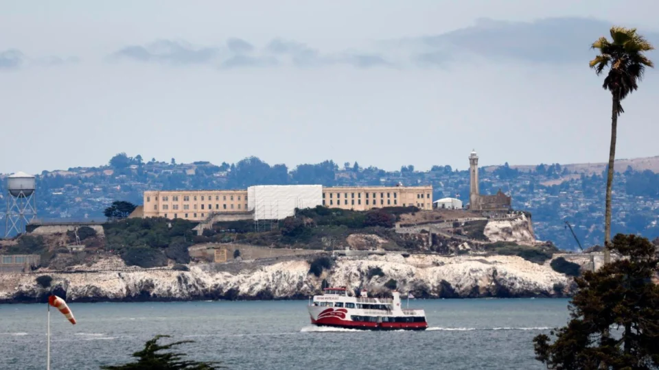 Alcatraz virou ponto turístico, mas Trump quer devolver à ilha sua função original: abrigar os criminosos mais perigosos dos EUA