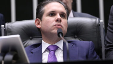 Proposta para divulgação com 24 horas de antecedência reduziria poder de pauta do presidente da Câmara. Imagem referente a matéria