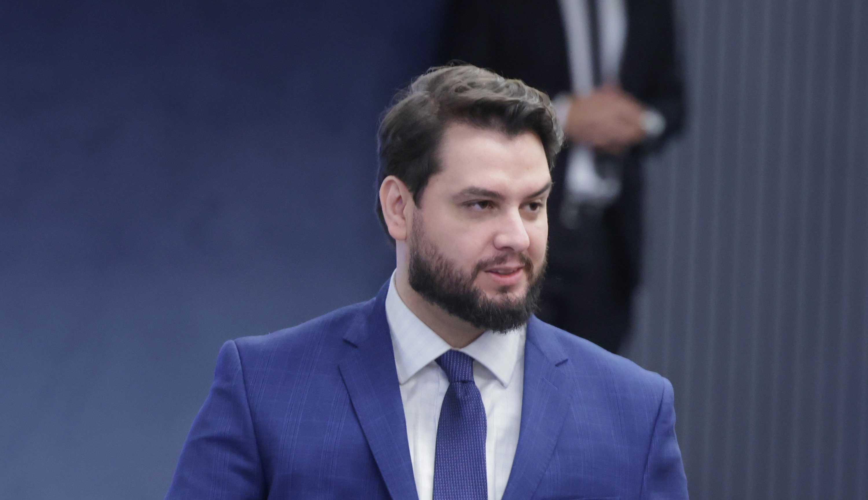 Defesa de Filipe Martins usa relatório da Polícia Penal e volta a pedir transferência