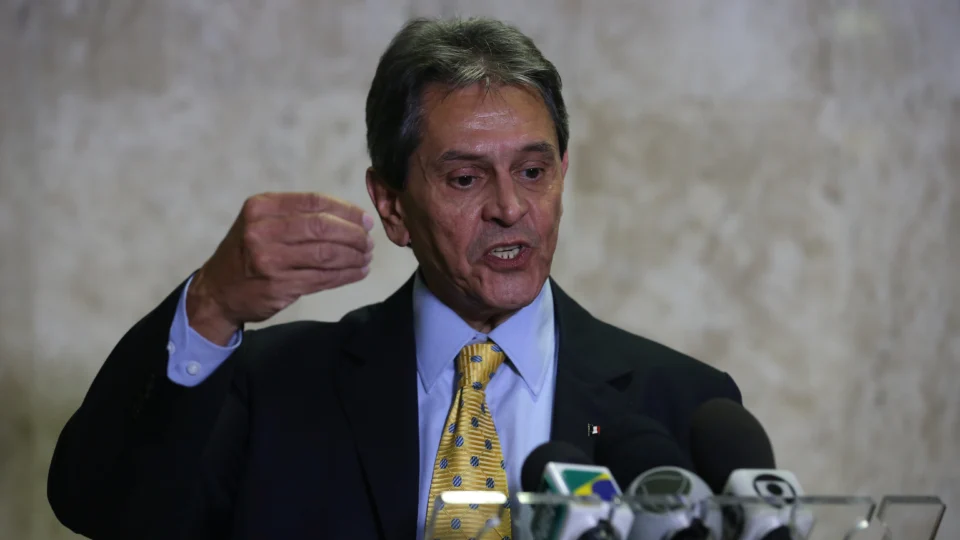 Magistrado entendeu que houve danos morais em ataque durante cumprimento de mandado de prisão.