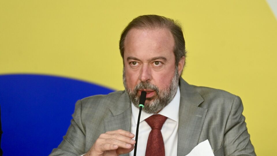 Governo propõe pena de até 5 anos para aumento abusivo do preço de combustíveis