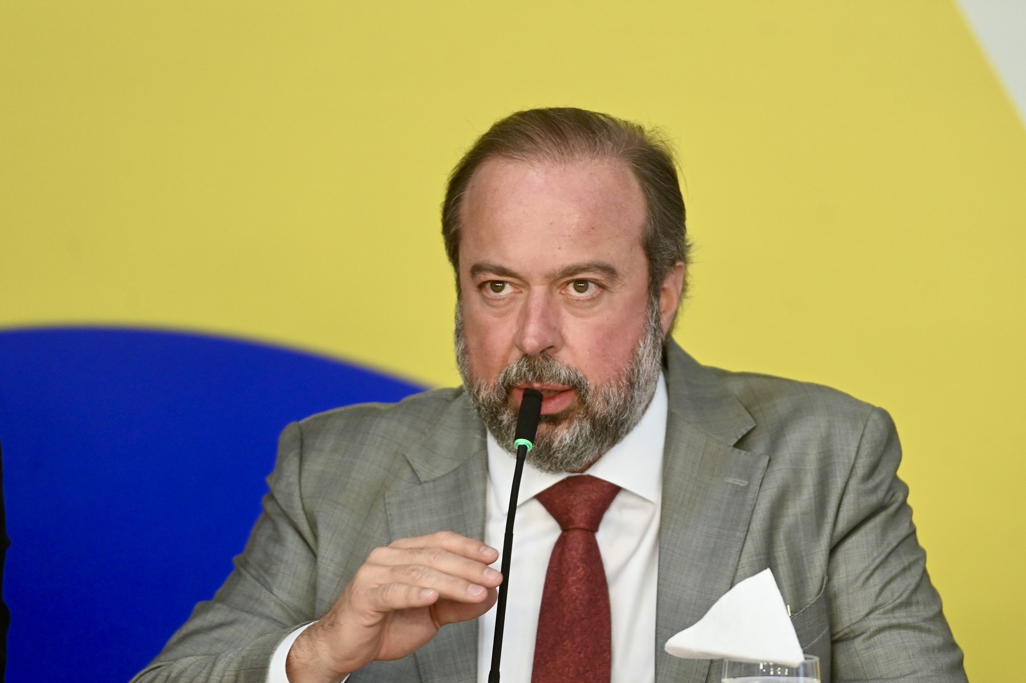 Além do projeto, Silveira anunciou que a ANP poderá interditar postos em casos de aumento abusivo no preço dos combustíveis.