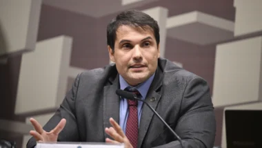 Accioly aponta responsabilidade do órgão monetário sobre escândalo envolvendo créditos fraudulentos.