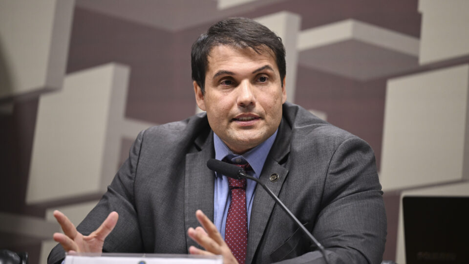 Presidente da CVM diz que BC tenta “ficar melhor na foto” na apuração sobre o Master