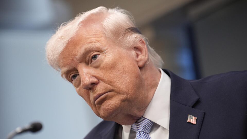 Em novo alerta ao Irã, Trump diz que “uma civilização inteira morrerá hoje à noite”