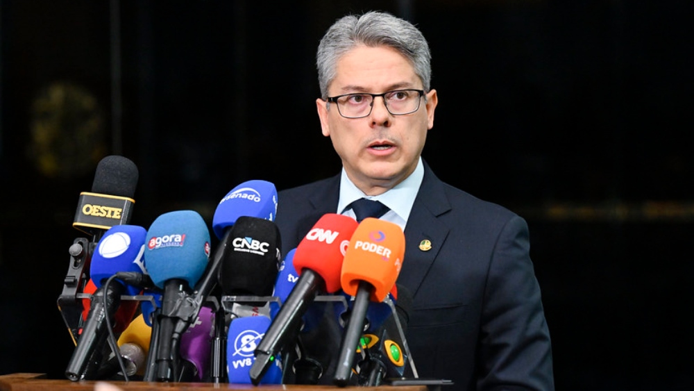 Alessandro Vieira diz que relatório final está sendo redigido em uma força-tarefa com os documentos que já chegaram “a conta-gotas”.