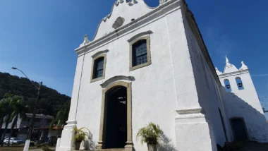 Restauração da igreja de 255 anos de Guaratuba depende de recursos para sair do papel e preservar a história local.