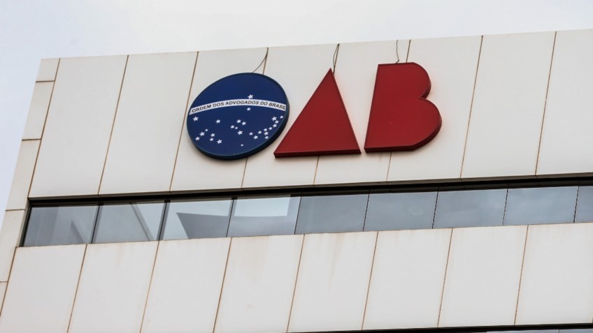 OAB-SP veda a advogados promoção ou financimento de vantagens a juízes