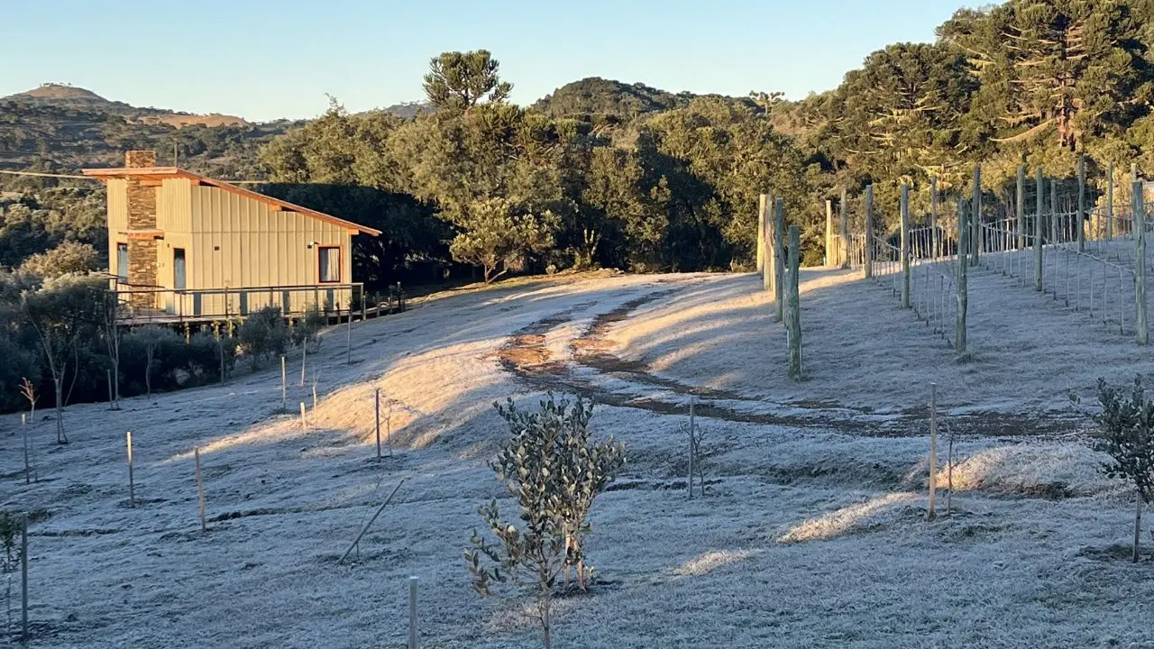 paisagem de Urupema coberta de geada