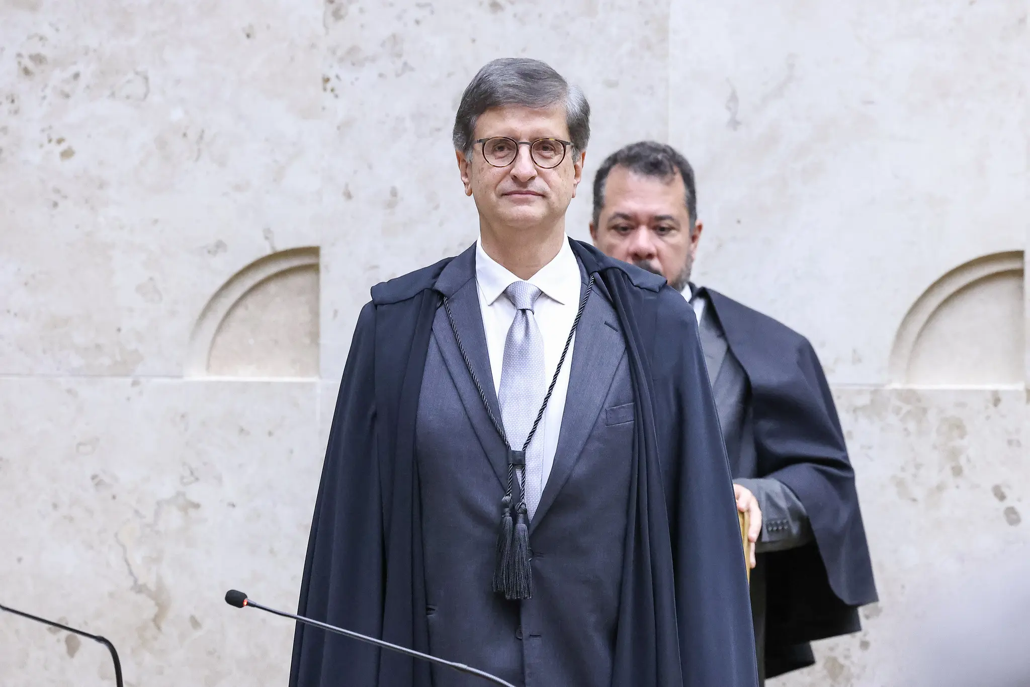 Procurador-geral da República evocou princípio que dá ao Ministério Público exclusividade para acionar o Judiciário em matéria criminal. Exceções pontuais ainda existem e incluem crimes contra a honra e dano simples.