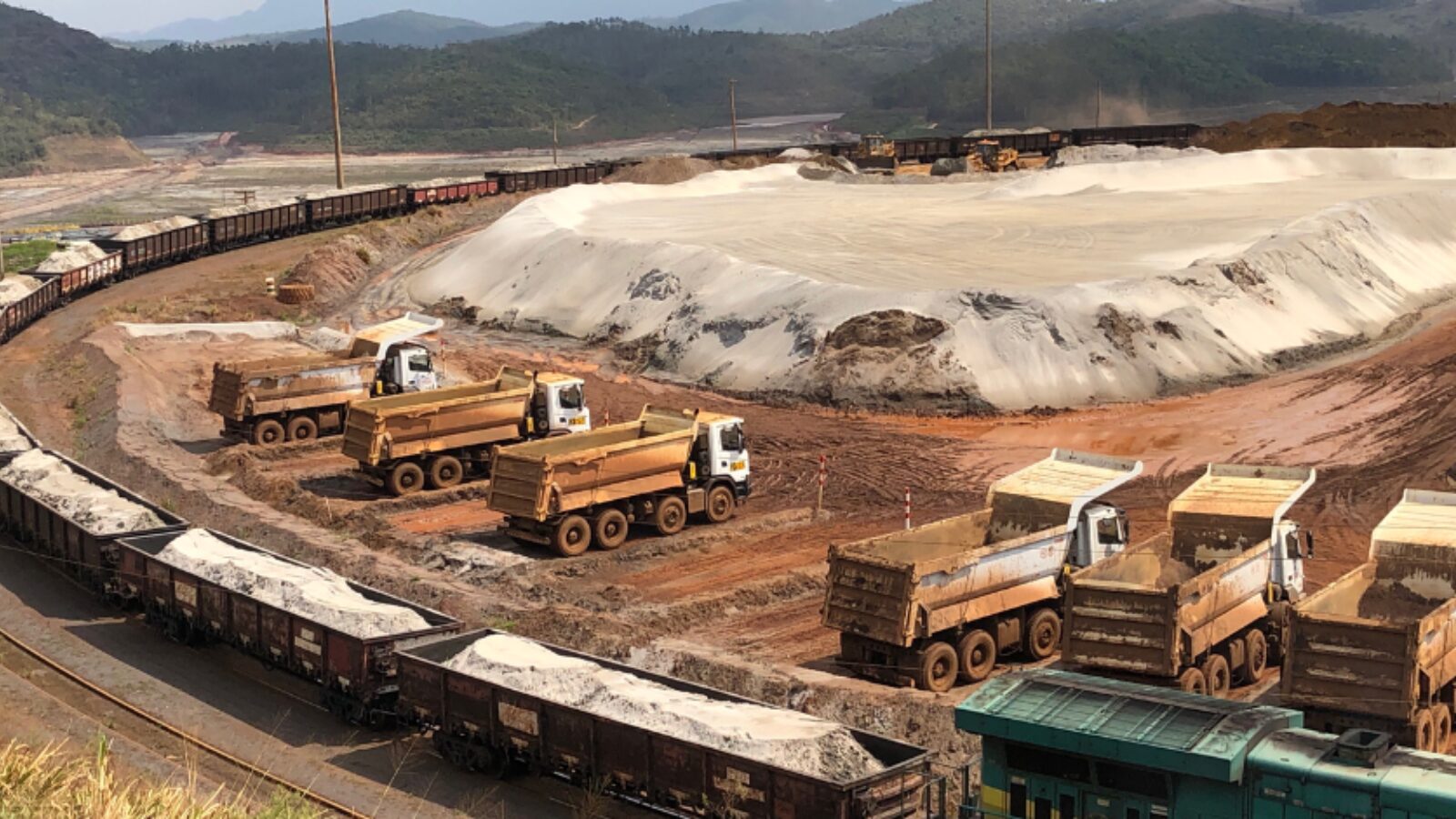 Minerais e terras raras devem ser tratadas como aspecto estratégico pela diplomacia brasileira.