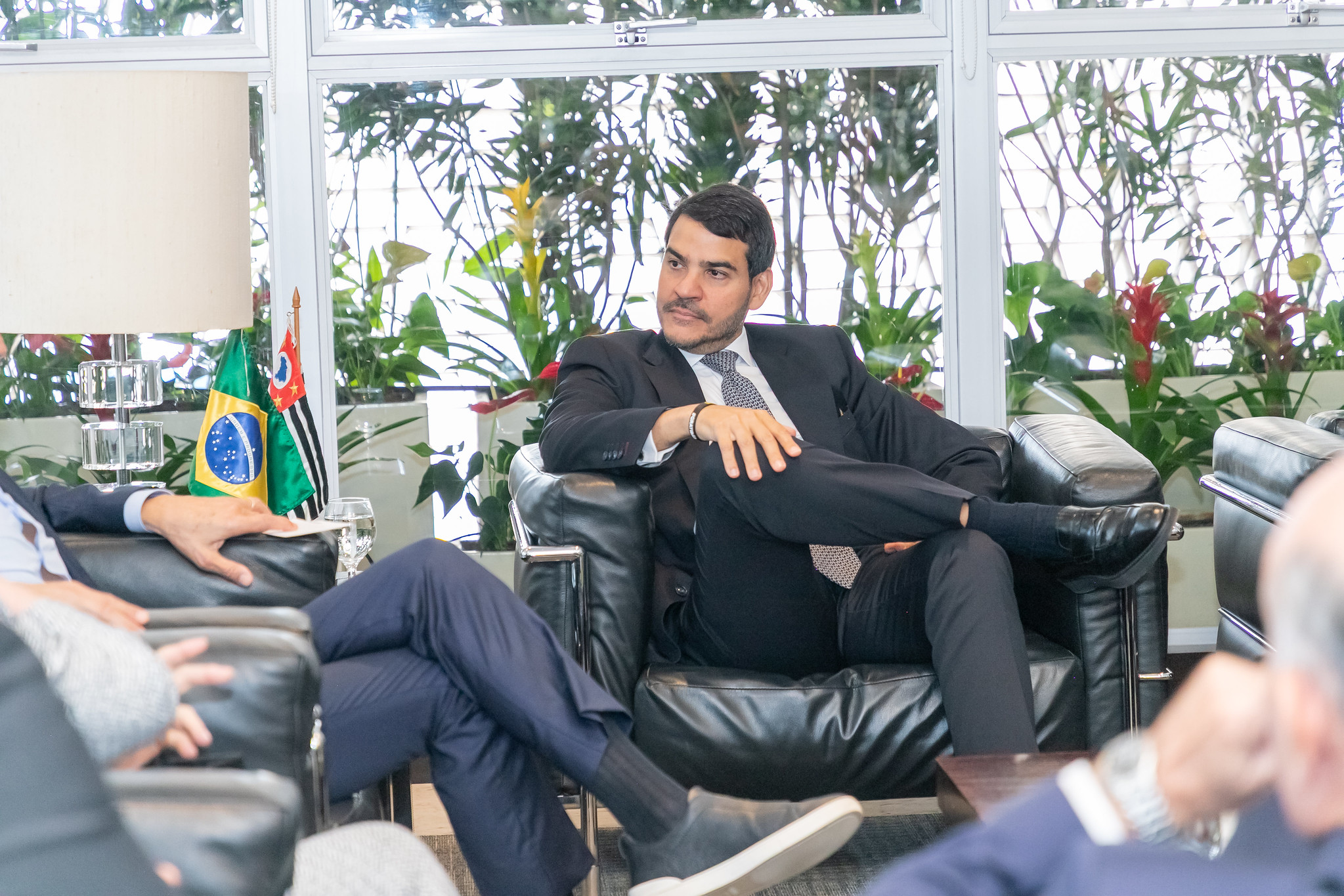 Messias entra de férias da AGU e ganha tempo para “beija-mão” no Senado