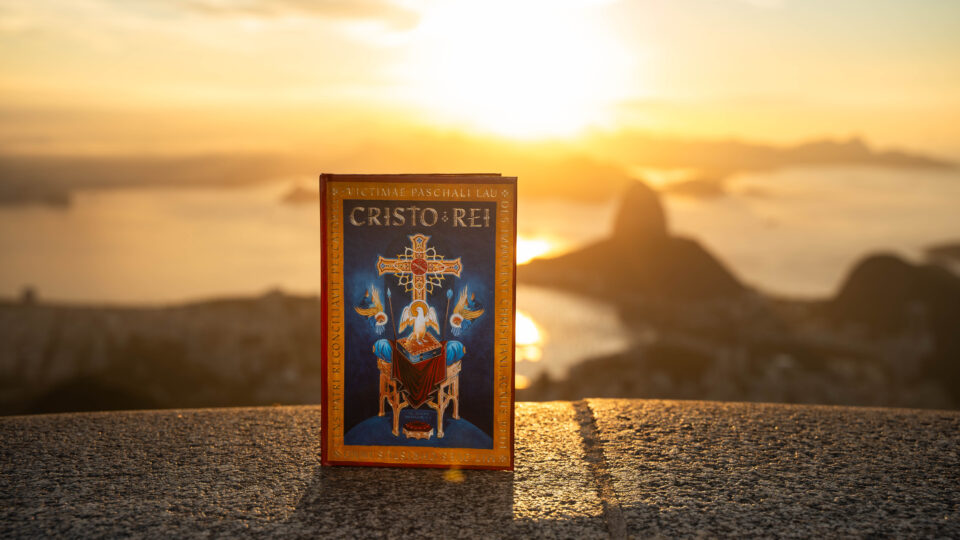 No Cristo Redentor, lançamento da Minha Biblioteca Católica reacende fé, beleza e tradição
