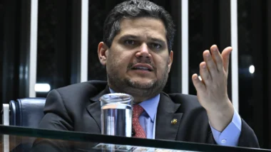 Presidente do Congresso diz que tema é "relevantíssimo".