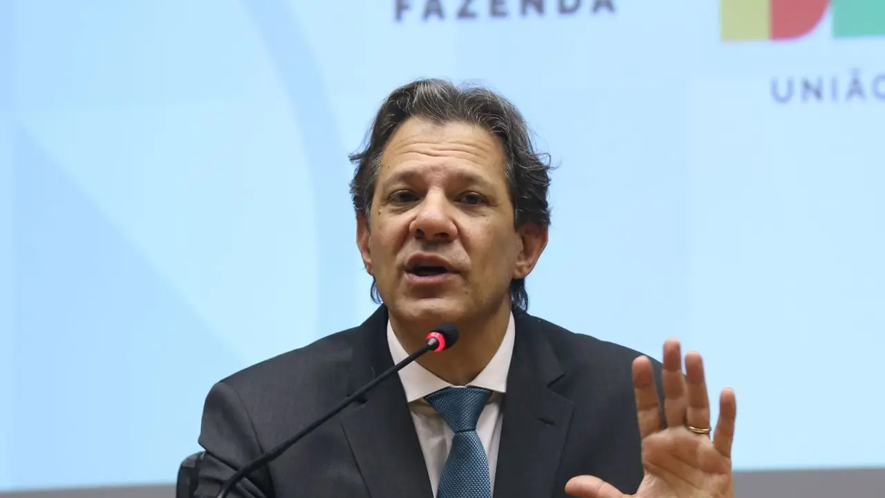 Esquerda afunila críticas a Tarcísio de Freitas mirando 2026; Fernando Haddad (PT) está na disputa).