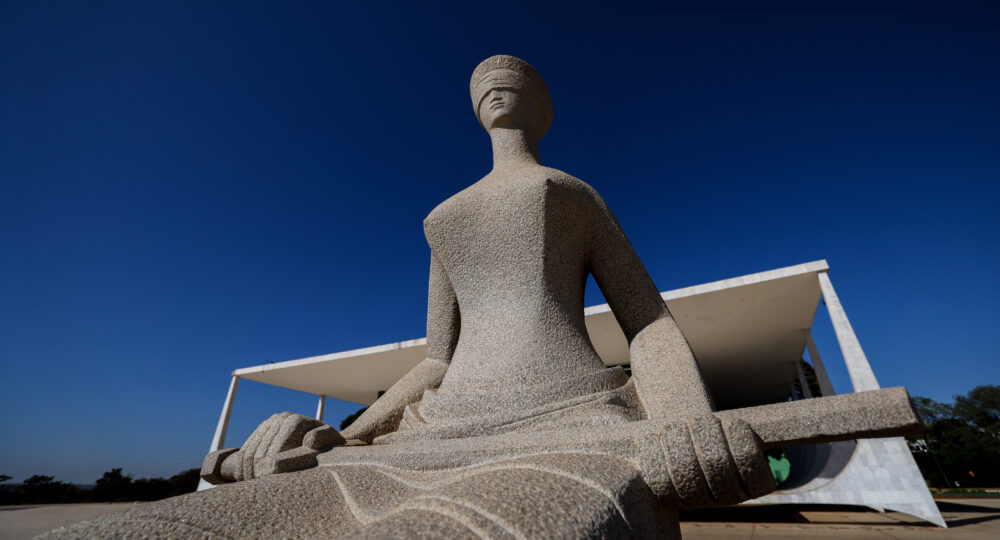 Juízes federais usam vedação a posicionamento político para defender penduricalhos