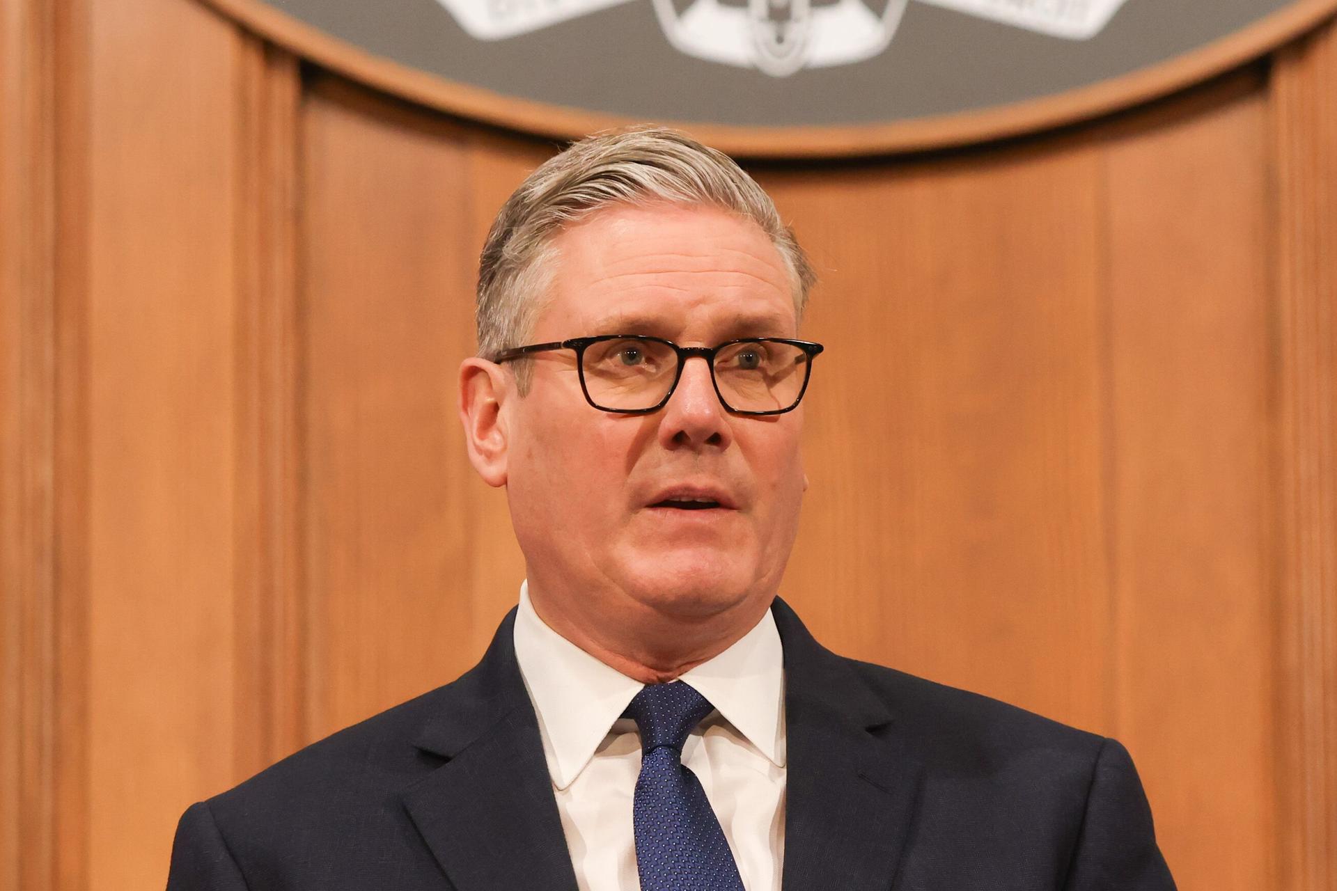 Premiê britânico diz estar “farto” das ações de Trump e Putin