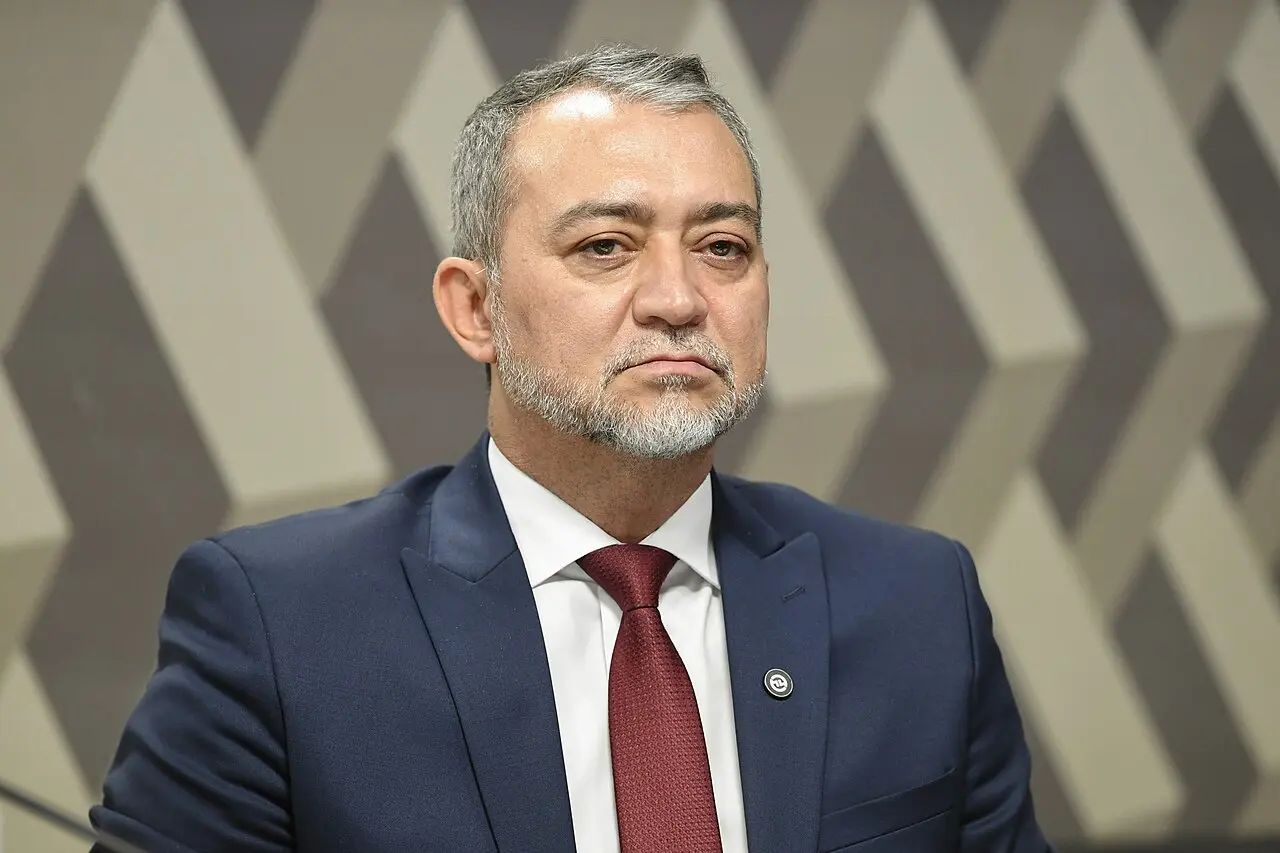 Edegar Pretto decidiu acatar decisão nacional e está fora da disputa pelo Palácio Piratini, embora seja cotado a vice.