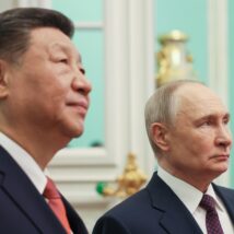 Xi Jinping e Vladimir Putin, ditadores da China e Rússia: países ampliam parceria em meio à guerra Imagem referente a matéria