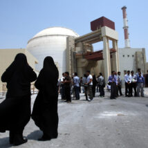 Central nuclear de Bushehr, no Irã, em imagem de arquivo; AIEA confirmou impacto perto da usina. Imagem referente a matéria