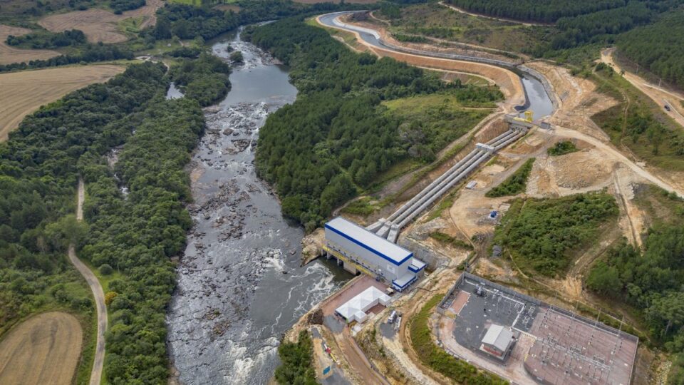 Brasil tem “Itaipu invisível” em centenas de rios à espera de investimento