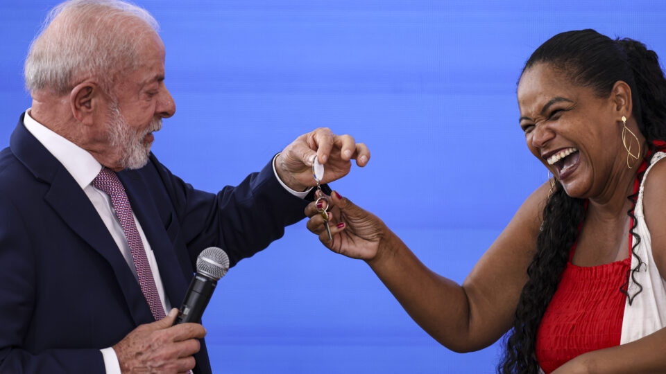 Em ano eleitoral, Lula faz mais visitas a obras e viagens para entrega de equipamentos