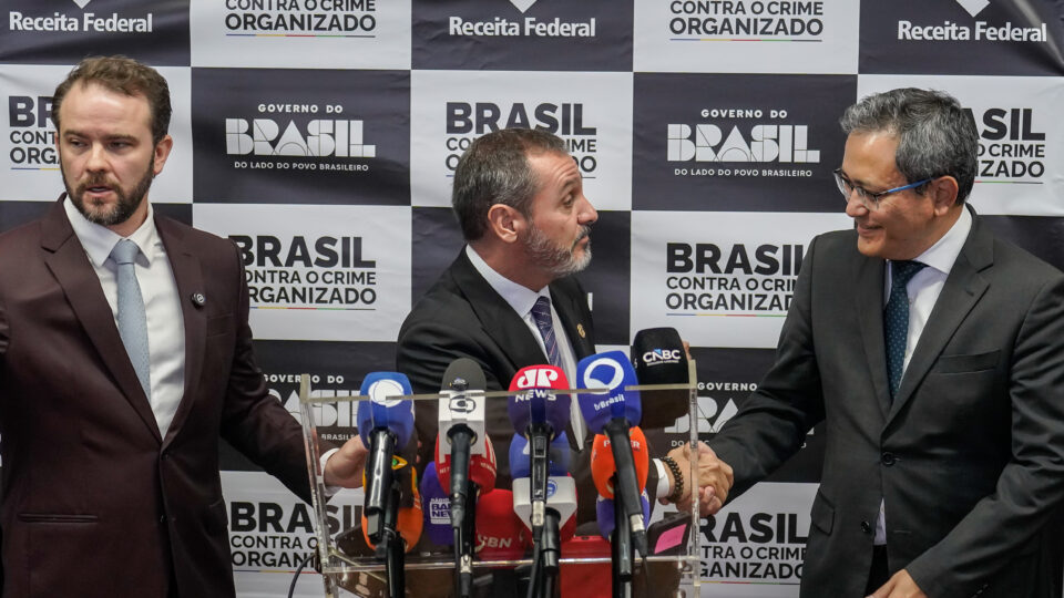 Governo do Brasil firma cooperação com EUA contra tráfico de armas e drogas