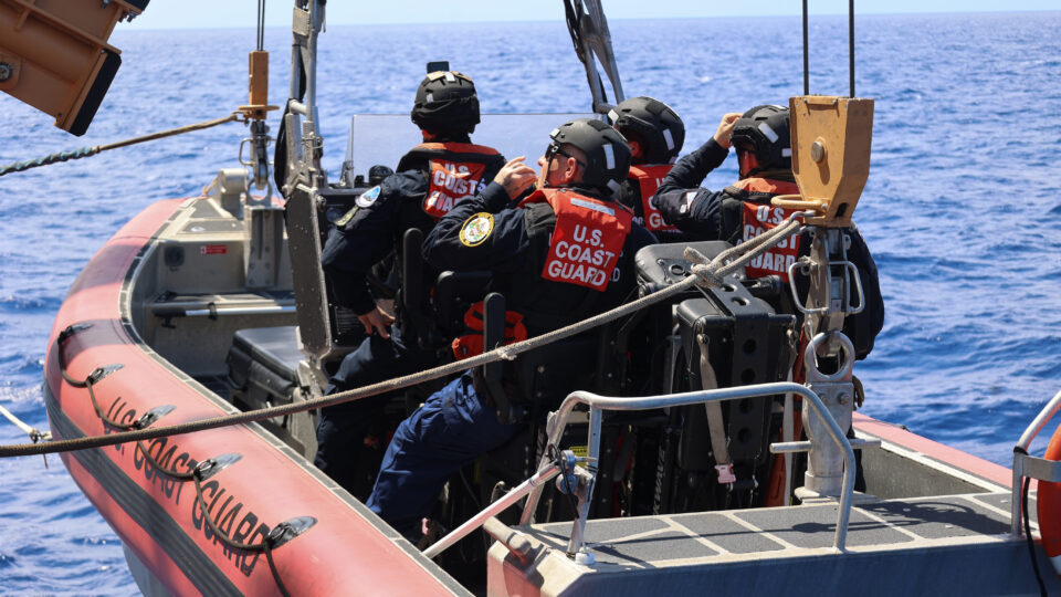 Golpe milionário no crime organizado: EUA interceptam duas toneladas de droga no Pacífico