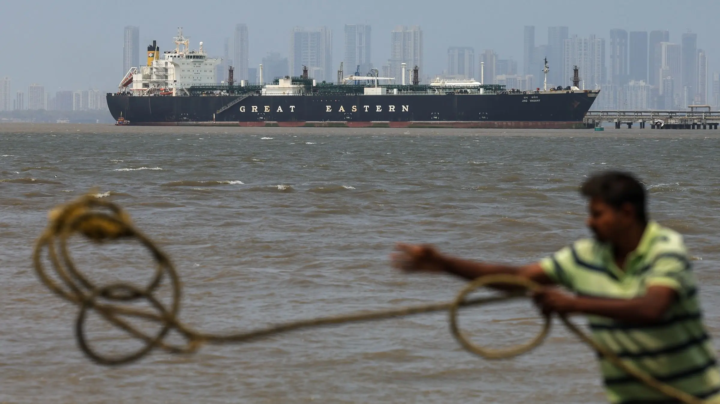 minas estreito ormuz petroleiro