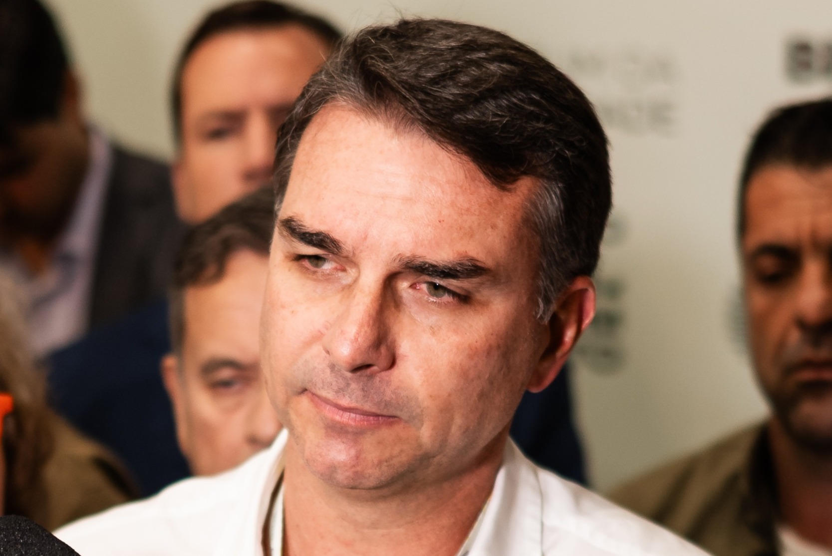 Flávio Bolsonaro disse que “Lula criou o problema” das Bets ao sancionar lei em 2023