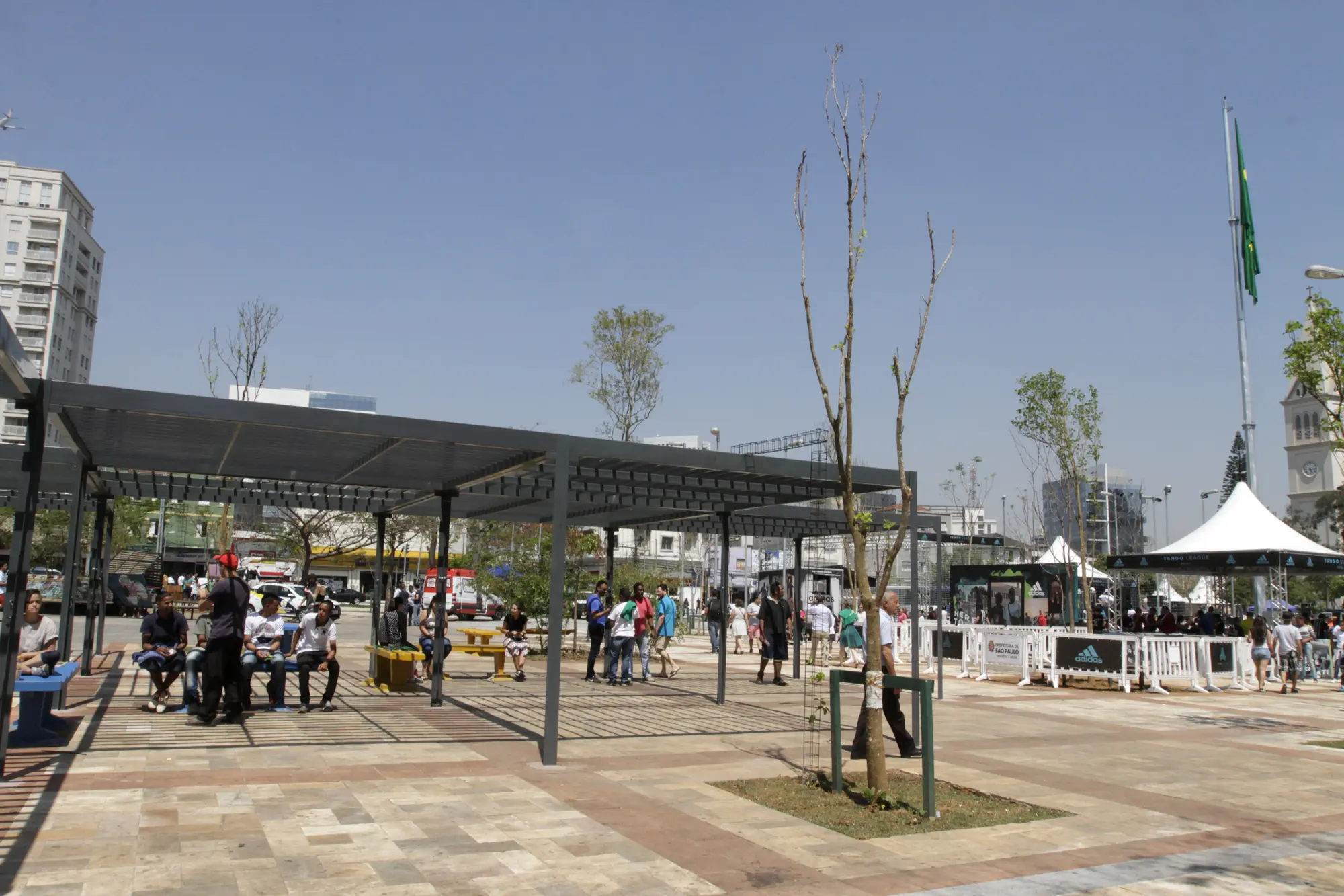 Nova lei de naming rights pode atrair empresas para ativos públicos, mas depende de regulamentação. 