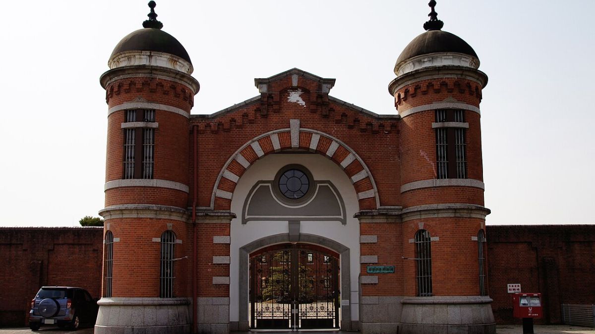 A HOSHINOYA Nara Prison será inaugurada em junho de 2026. É uma prisão tranformada em hotel, no Japão.