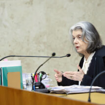 Aos 71 anos, ministra é relatora do código de ética e só precisará deixar a Corte em 2029