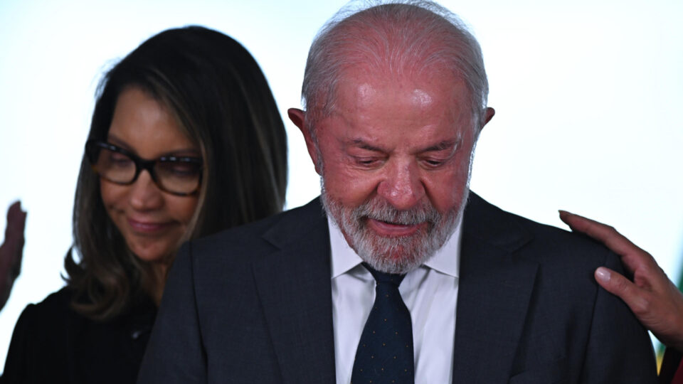 Jornal inglês diz que Lula tenta convencer de que está apto com vídeos de exercícios: “Rato de academia”