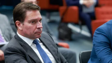 Ex-deputado federal está sob custódia do ICE, a polícia imigratória dos Estados Unidos