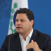 Ratinho Jr. surpreende e escolhe Sandro Alex como candidato a sucessor no Paraná Imagem referente a matéria