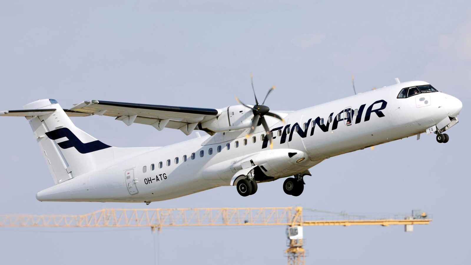 RyanAir, famosa pelos voos de baixo custo, pode ser a principal afetada por nova norma europeia.