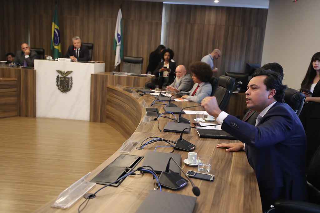 Advogado e deputado petista trocam acusações; assista