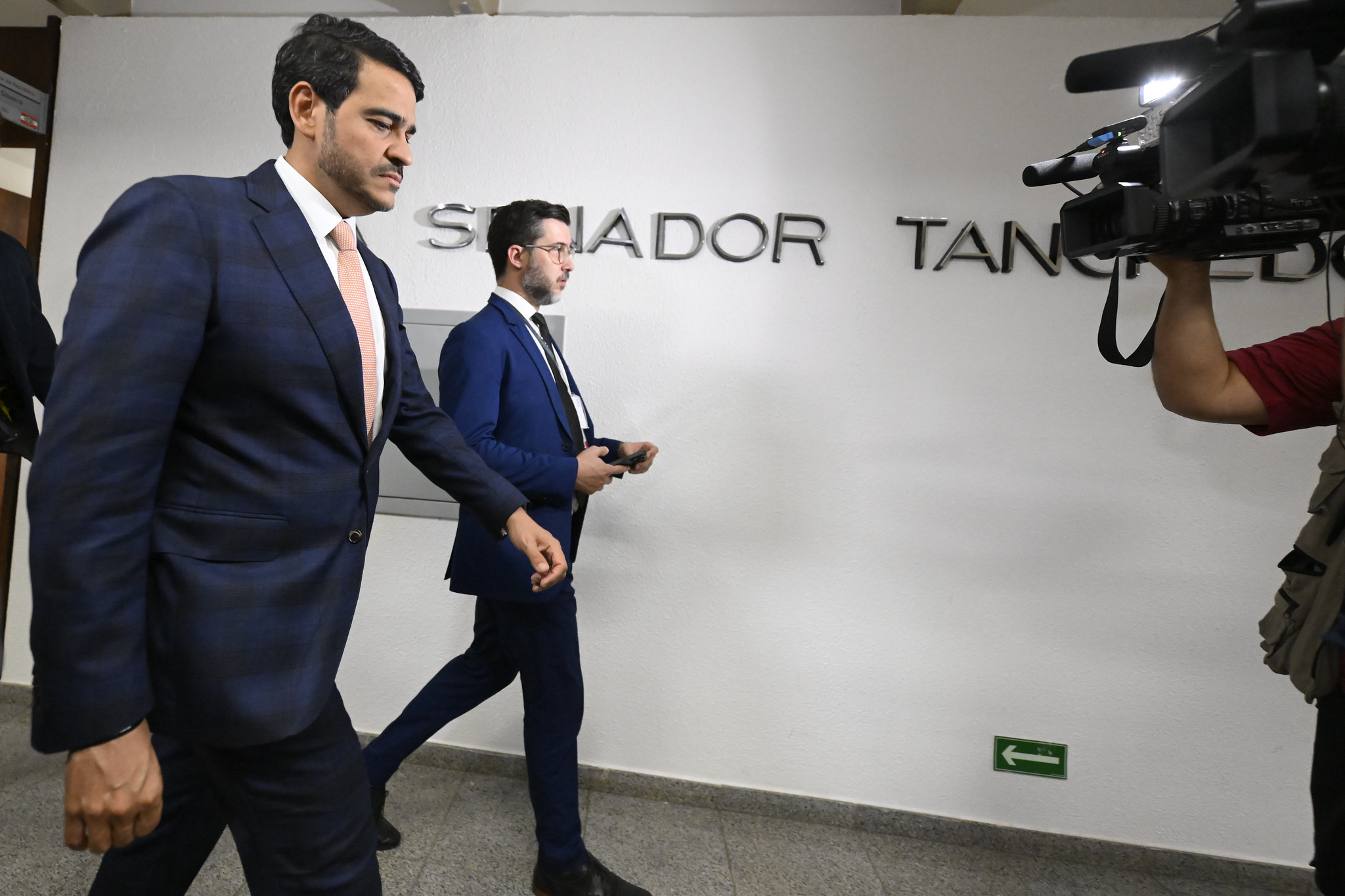 Governo Lula põe cargos em negociação para garantir aprovação de Messias ao STF